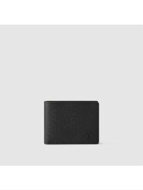 Louis Vuitton | Taiga Wallet